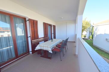 Leiligheter med parkering Njivice, Krk - 20443