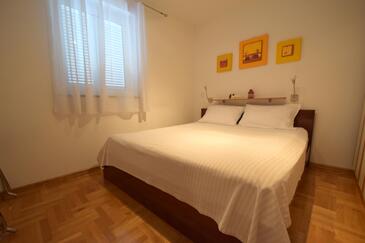 Apartments with parking space Malinska, Krk - 20446