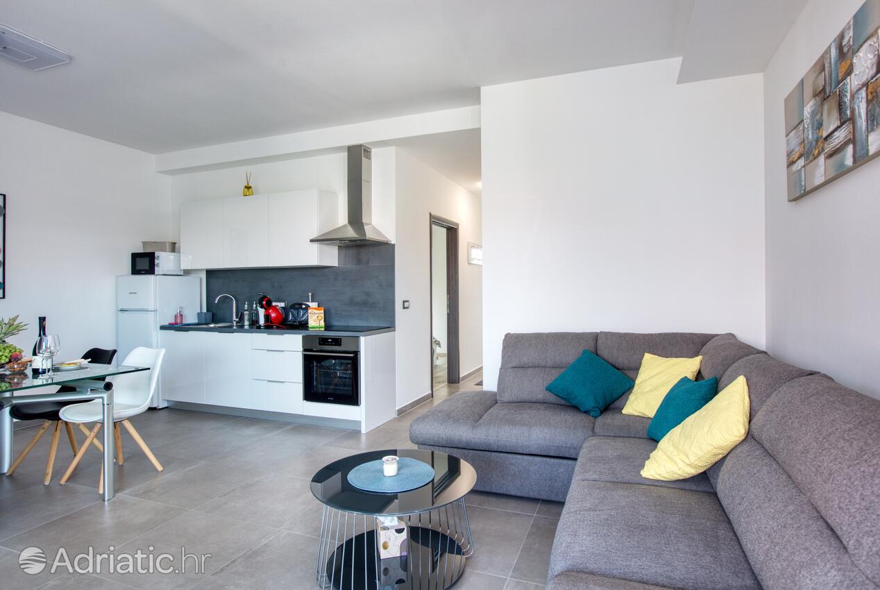 Apartments by the sea Betina, Murter - 20450