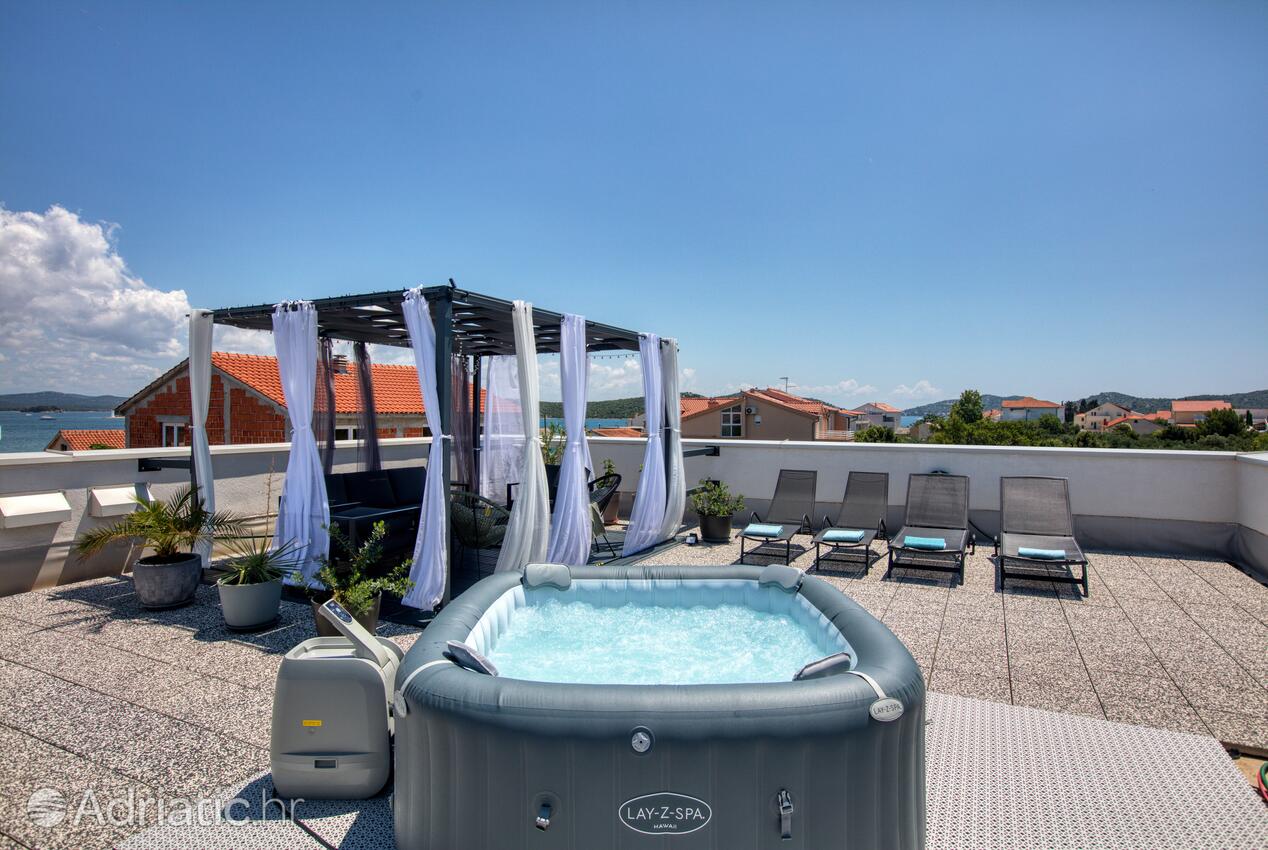 Apartments by the sea Betina, Murter - 20450