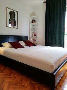 Apartments with parking space Trogir - 2046