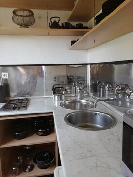 Apartments with parking space Trogir - 2046