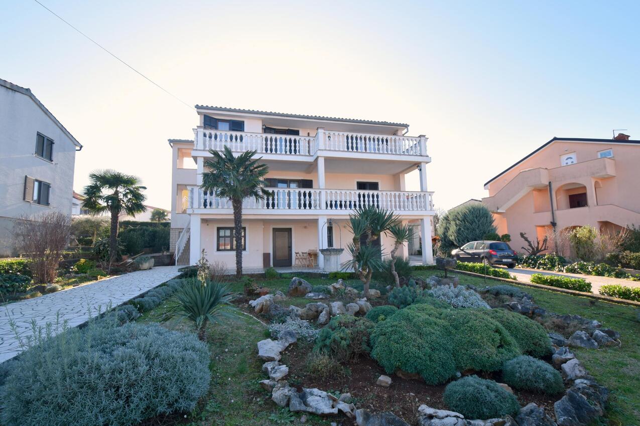 Apartmány s parkovištěm Njivice, Krk - 20462