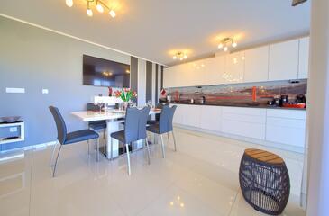 Apartamenty z parkingiem Vantacici, Krk - 20463