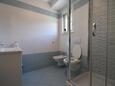 Ванная комната Omišalj, Ванная комната в размещении типа apartment, WiFi.