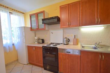 Apartments by the sea Njivice, Krk - 20468