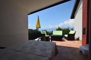 Two bedroom apartment Njivice, Krk (A-20469-a)