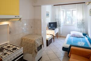 Three bedroom apartment Cove Zarace (Gdinj) Three bedroom apartment Cove Zarace (Gdinj), Hvar (A-2047-b)