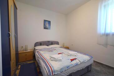 Ferienwohnungen mit Parkplatz Omisalj, Krk - 20472