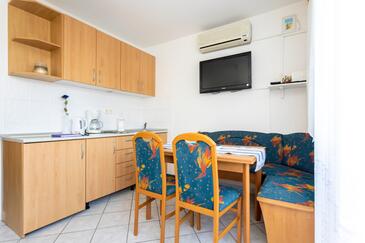 Apartmány s parkovištěm Njivice, Krk - 20473