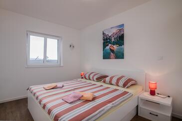 Ferienwohnungen mit Parkplatz Malinska, Krk - 20484