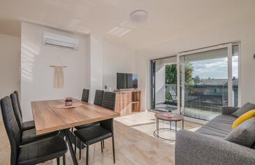 Apartments with parking spaces Malinska, Krk - 20484 Adriatic.hr