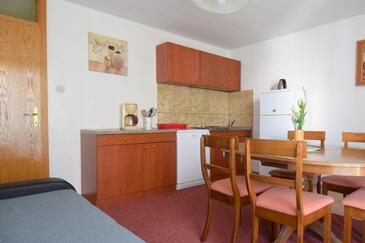 Appartementen met parkeerplaats Njivice, Krk - 20486
