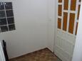 Mandre, Coridor în unitate de cazare tip apartment, WiFi.