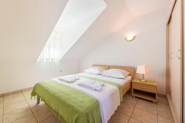 Apartments with parking space Mastrinka, Čiovo - 2050