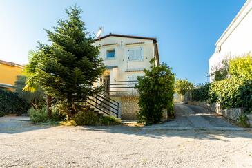 Apartments Njivice, Kvarner