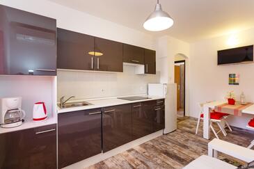 Apartmány s parkovištěm Njivice, Krk - 20505