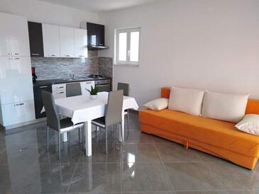 Apartmanok parkolóhellyel Metajna, Pag - 20521