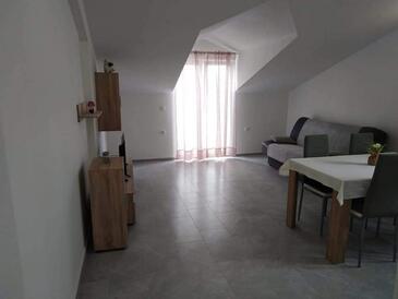 One bedroom apartment Metajna, Pag (A-20521-e(