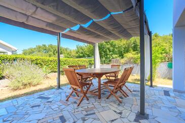 Apartmaji s parkingom Njivice, Krk - 20542 Adriatic.hr