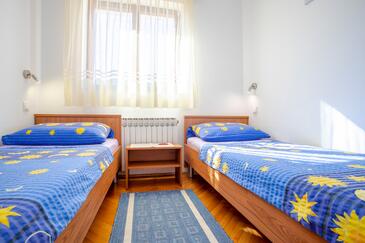 Appartamenti con parcheggio Gnivizze - Njivice, Veglia - Krk - 20548