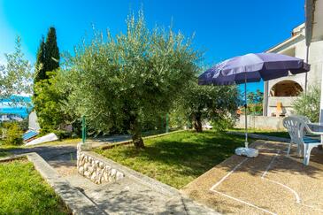 Apartmaji s parkingom Njivice, Krk - 20548 Adriatic.hr