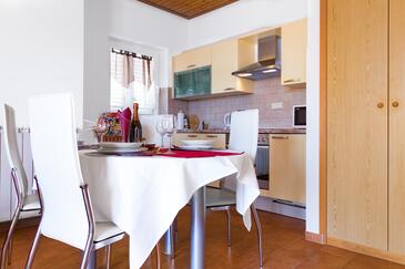 Apartments with parking space Punat, Krk - 20553