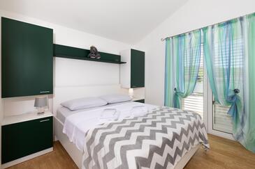 Apartments with parking space Punat, Krk - 20553