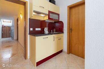 Apartmaji s parkingom Klenovica, Novi Vinodolski - 20556