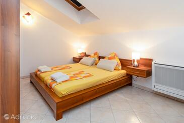 Apartmaji s parkingom Klenovica, Novi Vinodolski - 20556