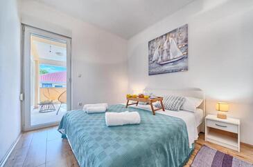 Rodinné apartmány s bazénem Kaštel Lukšić, Kaštela - 20582