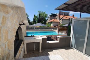 Apartamento para dos personas Kastel Luksic, Kastela (A-20582-a(