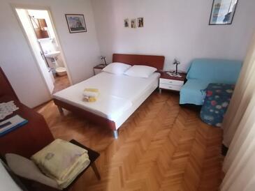 Appartamenti con parcheggio Gelsa - Jelsa, Lesina - Hvar - 2059