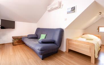 Apartments by the sea Zavala, Hvar - 2061