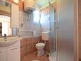Badezimmer Krk, Badezimmer in folgender Unterkunftsart apartment, Haustiere erlaubt und WiFi.