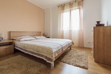 Apartmani s parkingom Krk - 20615