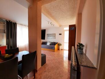 Apartmaji s parkingom Krk - 20615