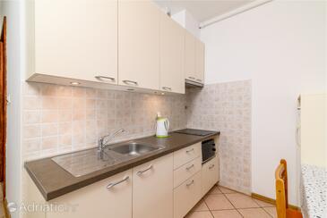 Appartamenti con parcheggio Pola - Pula - 20625