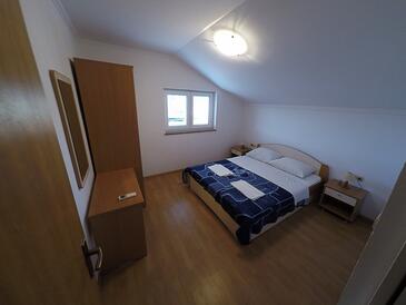 Apartments with parking space Lopar, Rab - 20644