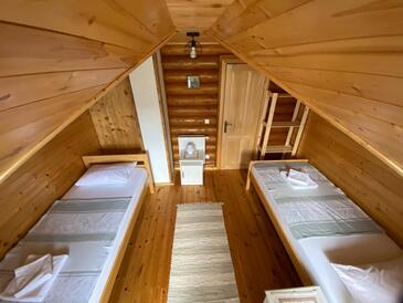 Haus mit Parkplatz für Familien Otocac, Velebit - 20654