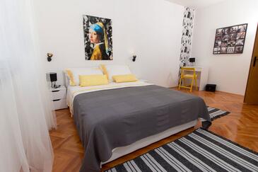 Appartamenti con parcheggio Kastel Luksic, Castelli - Kaštela - 20656