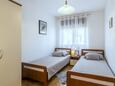 Kaštel Štafilić, Ložnice 3 v ubytování typu apartment, domácí mazlíčci povoleni a WiFi.