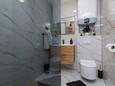 Baderom 2 Omiš, Baderom 2 i overnattingstype apartment, WiFi.