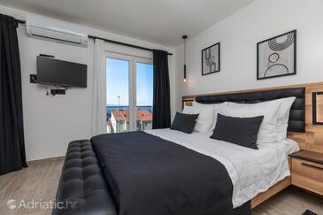 Ferienwohnungen mit Parkplatz Omis - 20689