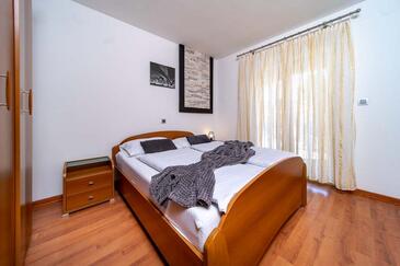 Apartments for families with children Lopar, Rab - 20692