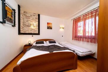 Апартаменти для сімей з дітьми Лопар - Lopar, Раб - Rab - 20692