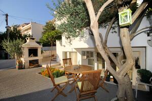 Leiligheter med parkering Makarska - 20700