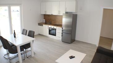 Appartamenti con parcheggio Promajna, Macarsca - Makarska - 20710