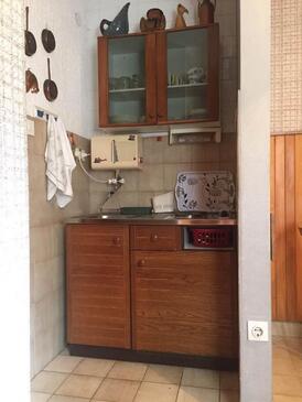 Apartments with parking space Crikvenica - 20720