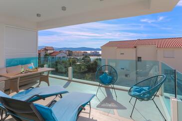 Lejligheder med pool egnet til familier med børn Zaboric, Sibenik - 20728